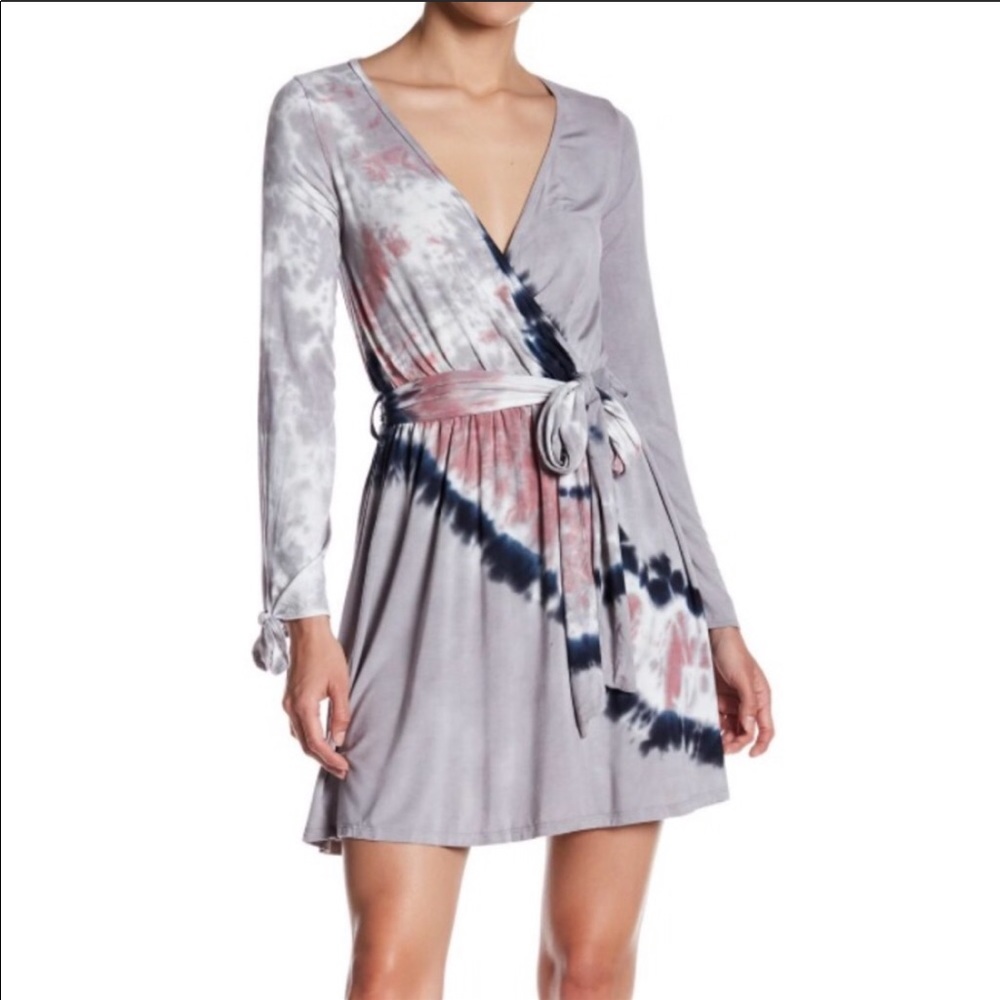 GO COUTURE | Tie Dye Slit Sleeve Mini Dress